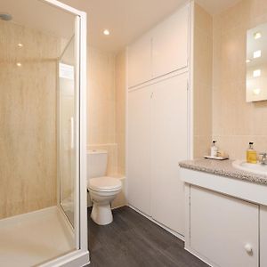Double Room 4 Shower